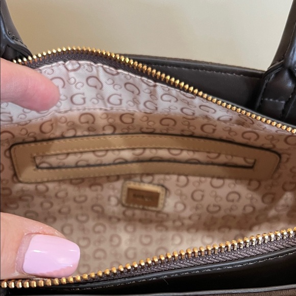 Guess | Chocolate Brown Satchel w/Iconic Logo Bag Charm - Picture 12 of 17